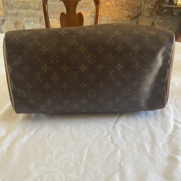 Louis Vuitton Speedy (largest size) - Picture 7 of 9